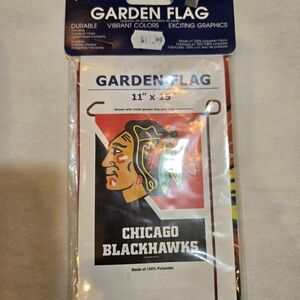 Wincraft NHL Chicago Blackhawks Garden Flag Indoor Outdoor 11" x 15" Sports Home